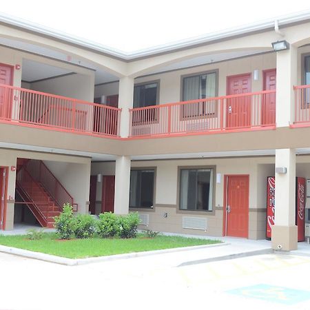 Palace Inn Sam Houston Race Park 外观 照片