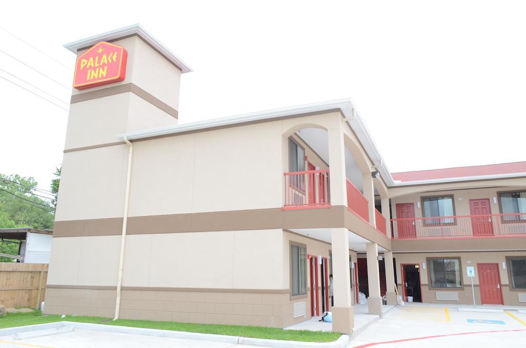 Palace Inn Sam Houston Race Park 外观 照片