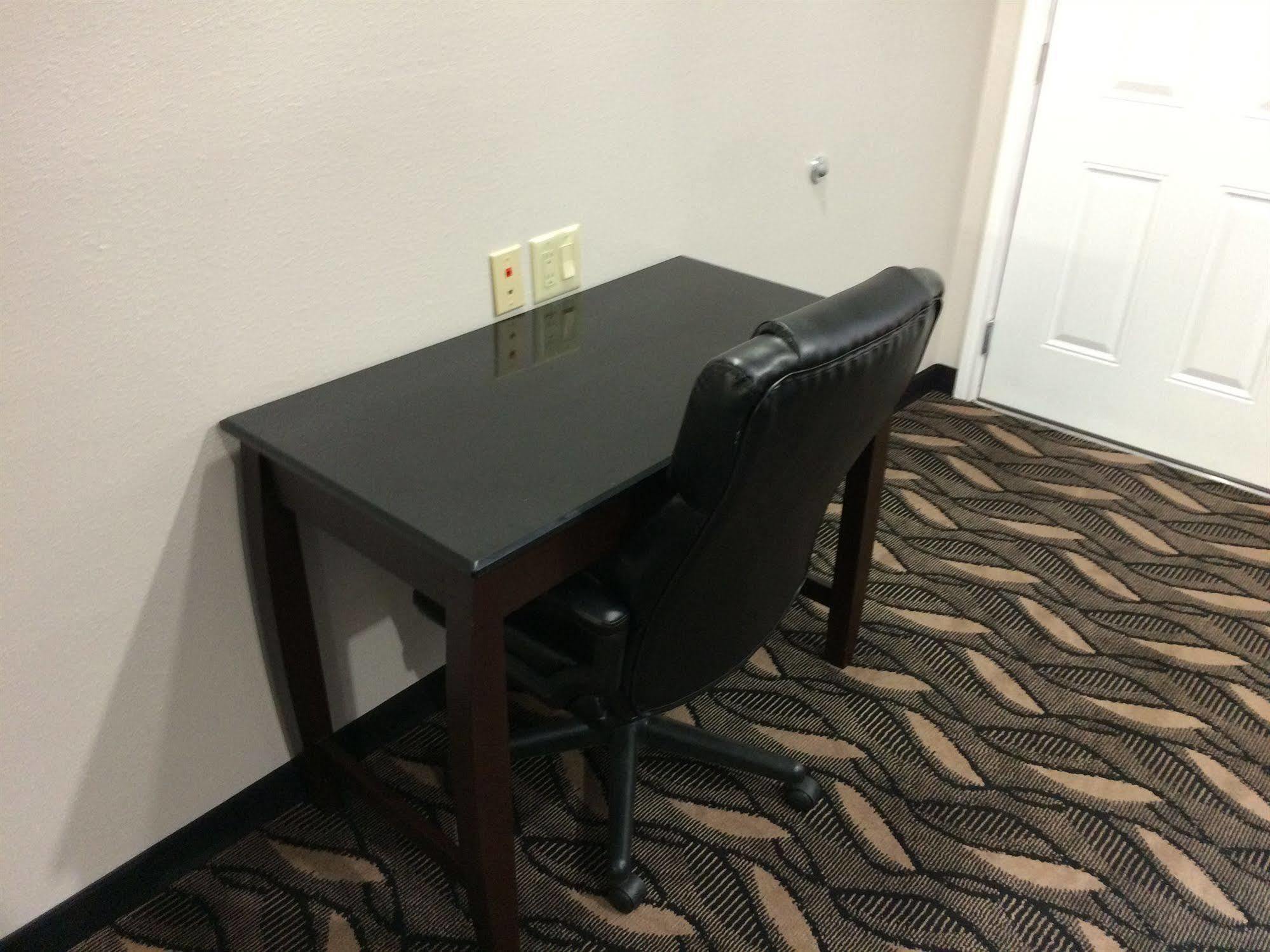 Palace Inn Sam Houston Race Park 外观 照片
