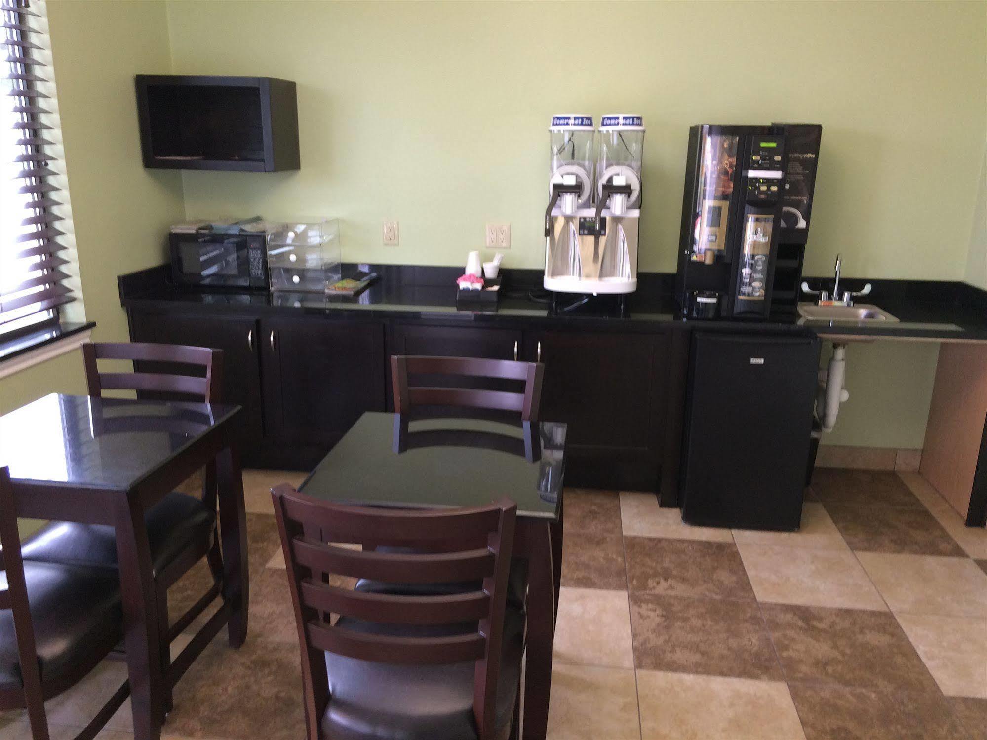 Palace Inn Sam Houston Race Park 外观 照片